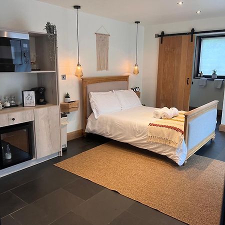 Luxury Courtyard Studio In 랑골렌 외부 사진