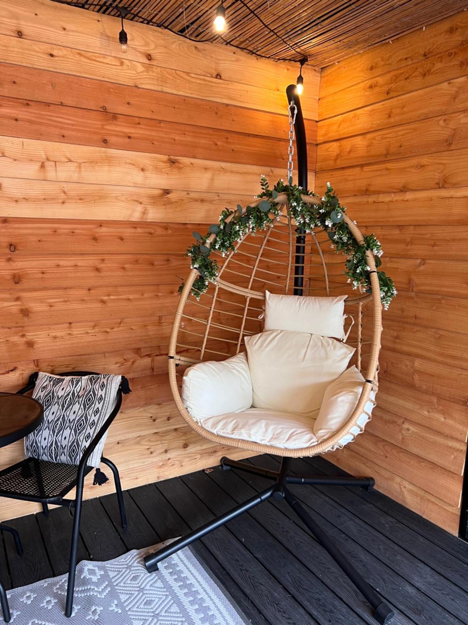 Luxury Courtyard Studio In 랑골렌 외부 사진
