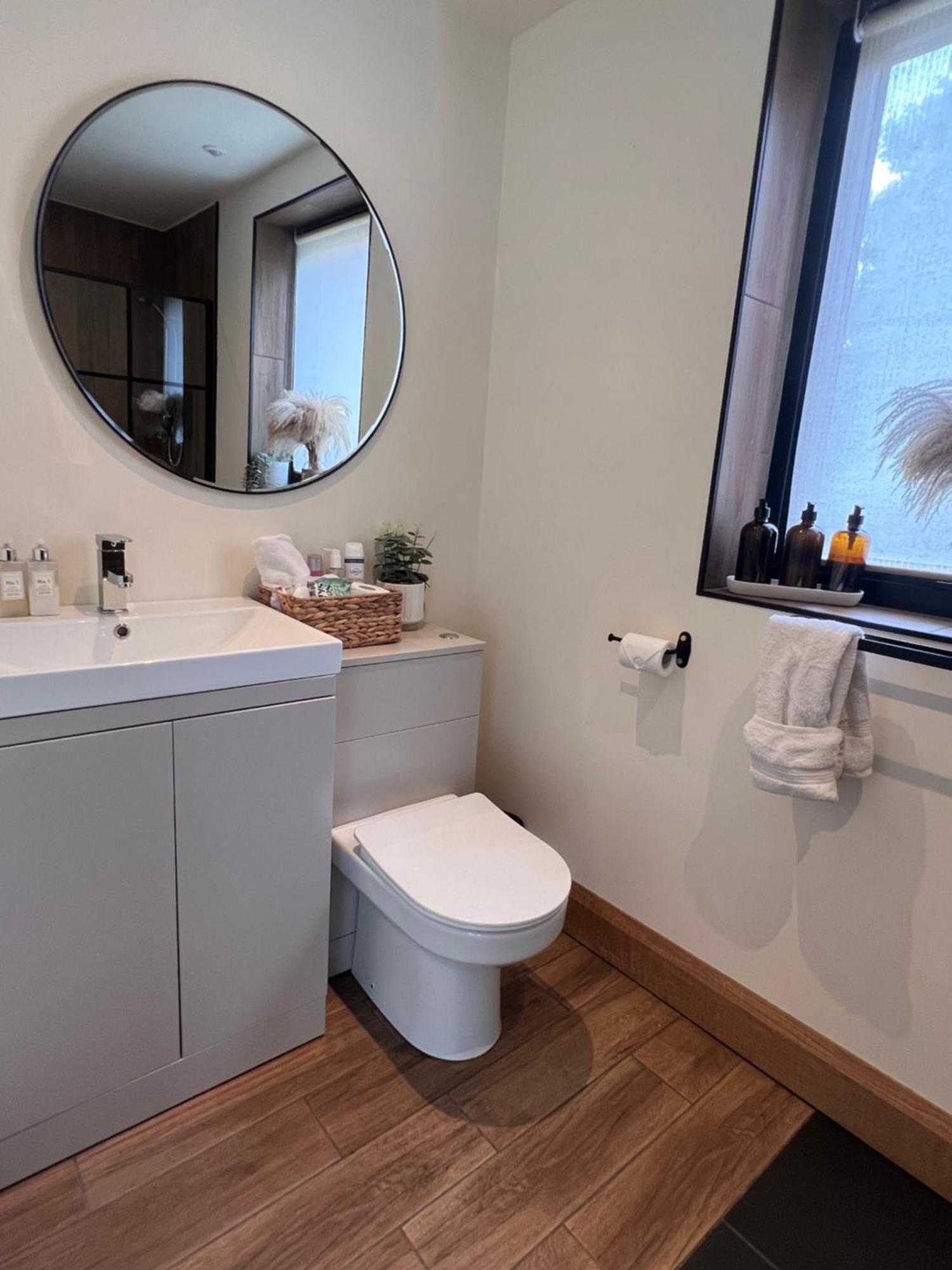 Luxury Courtyard Studio In 랑골렌 외부 사진